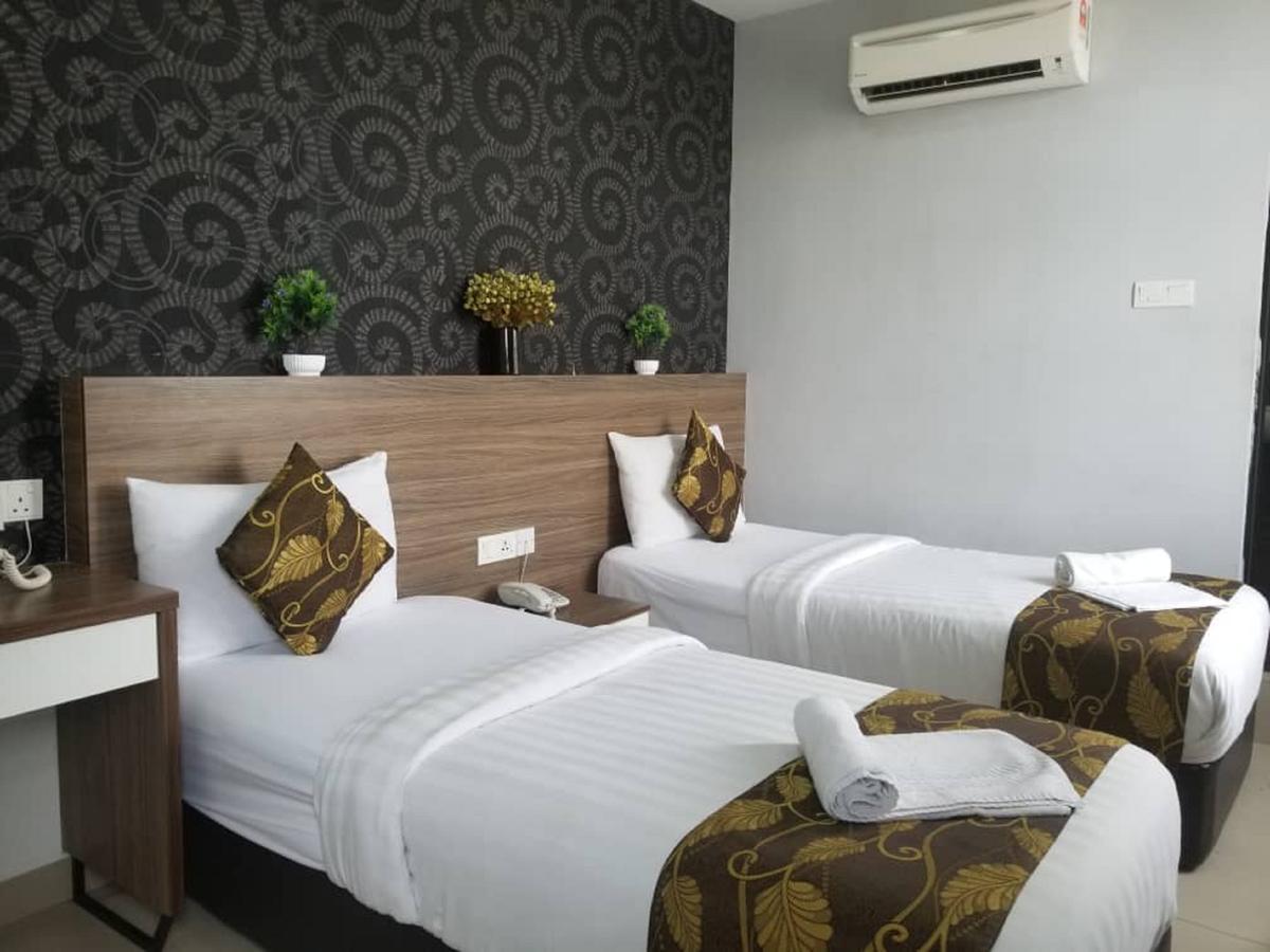 D'Metro Hotel Shah Alam Exterior photo