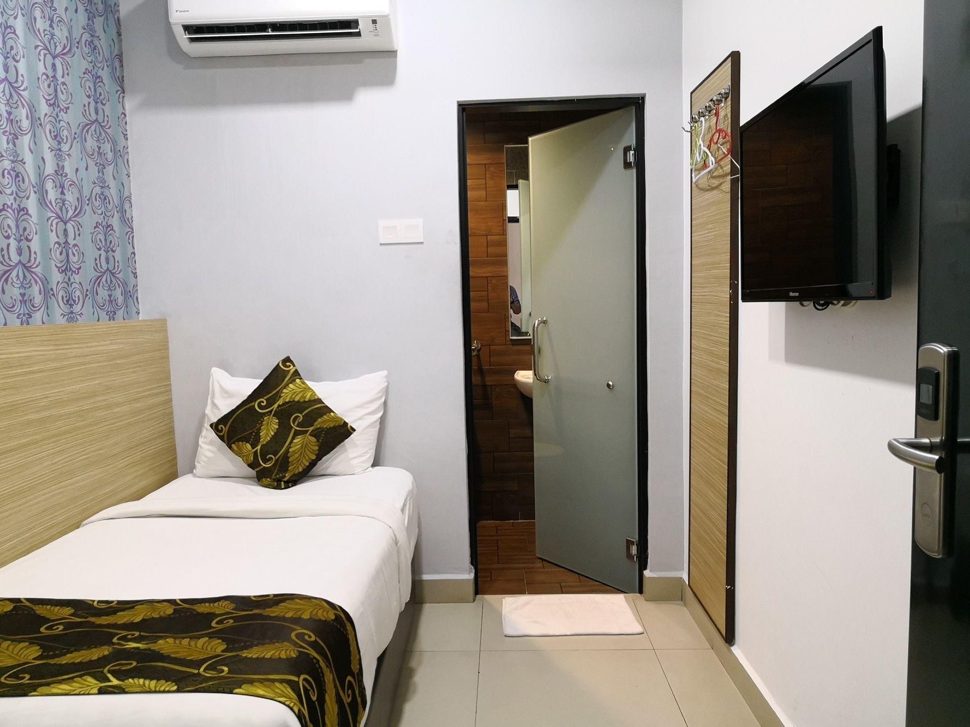 D'Metro Hotel Shah Alam Exterior photo