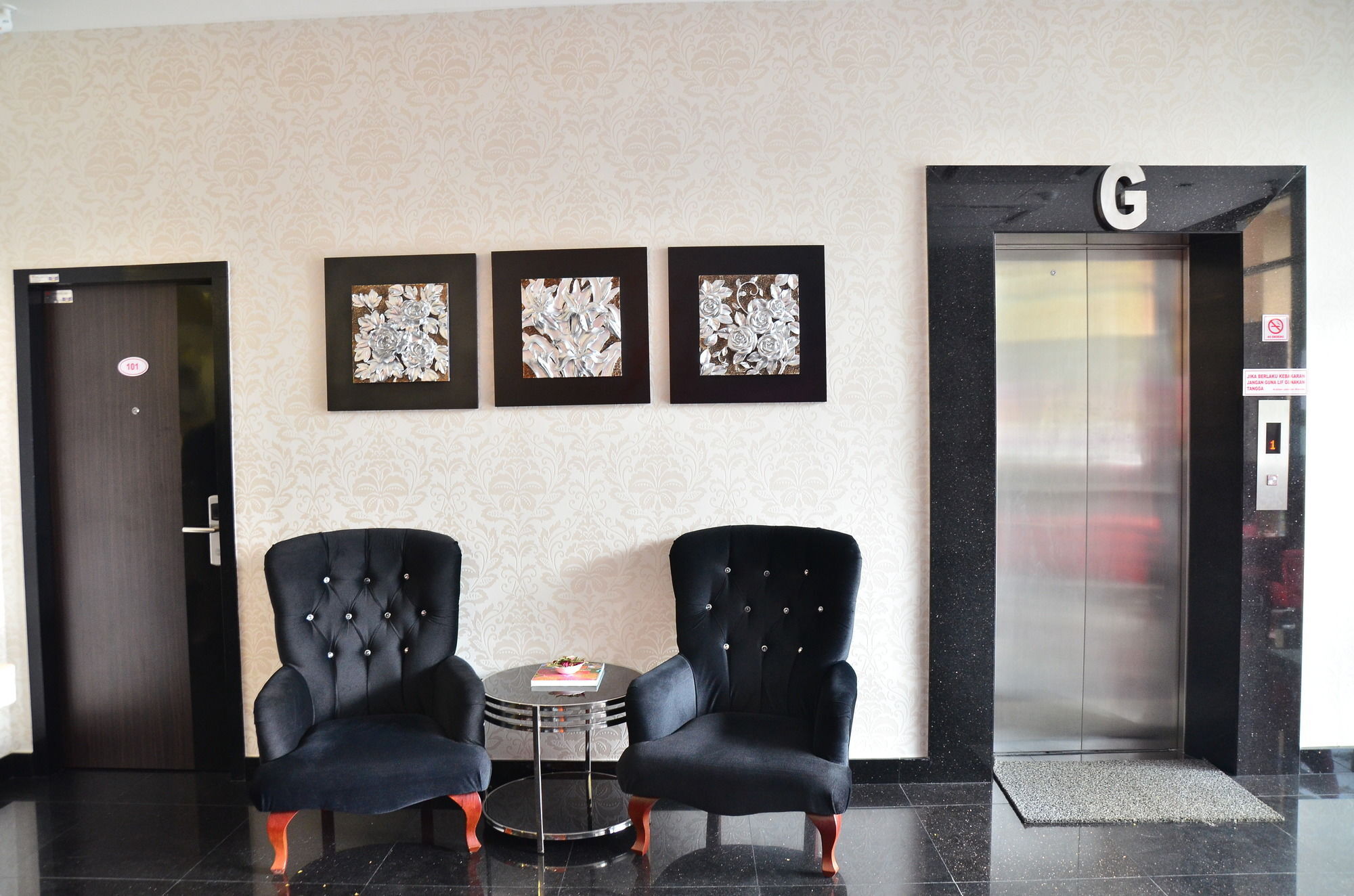 D'Metro Hotel Shah Alam Exterior photo