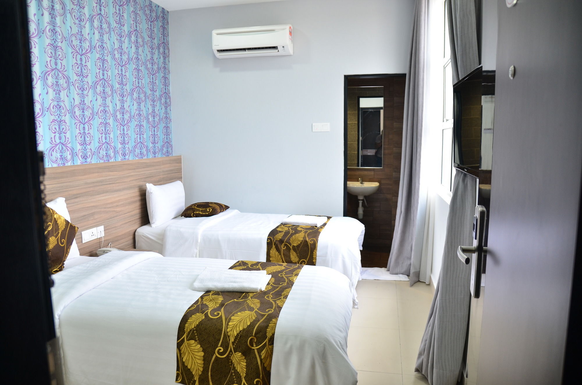 D'Metro Hotel Shah Alam Exterior photo