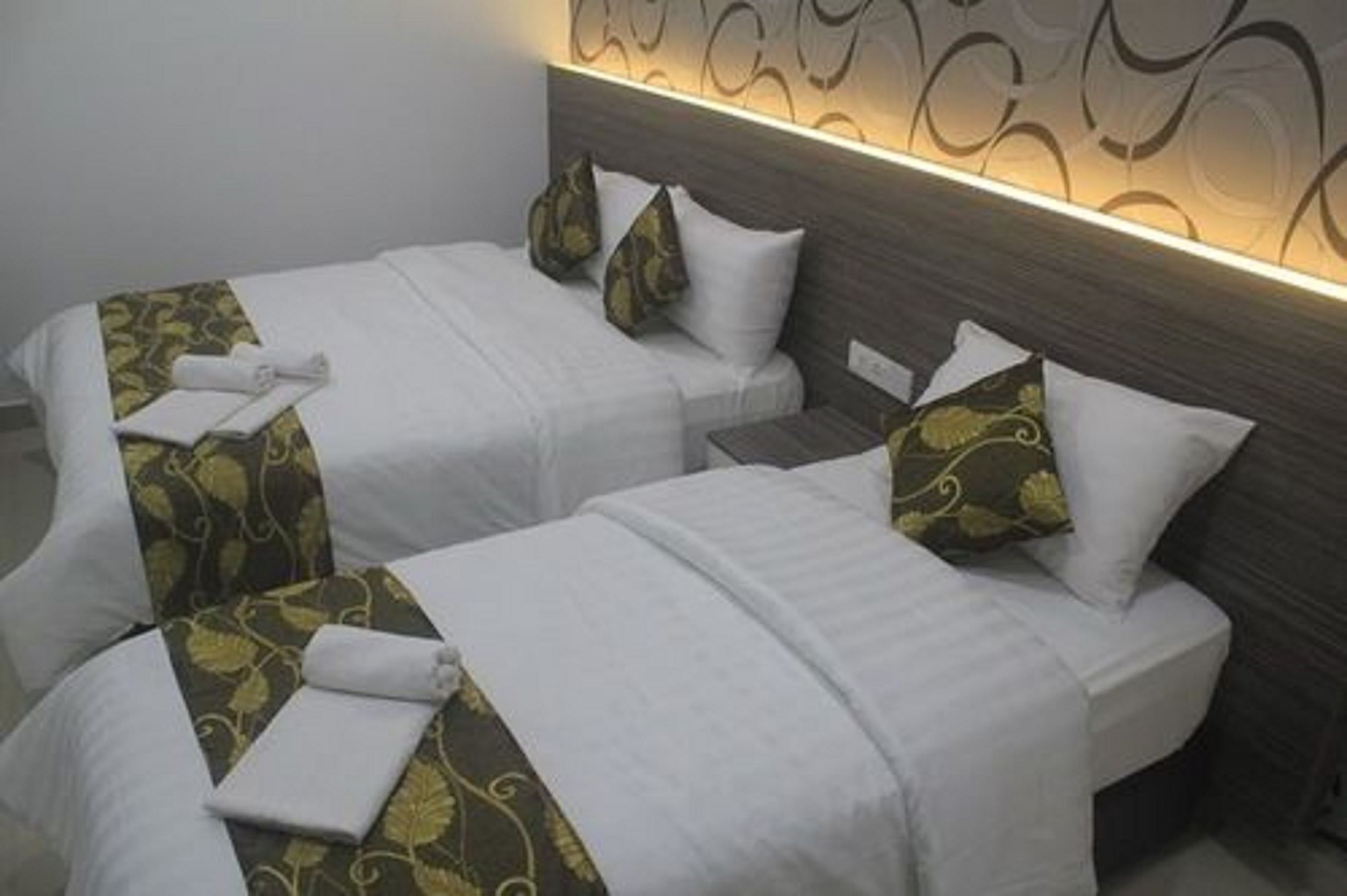 D'Metro Hotel Shah Alam Exterior photo